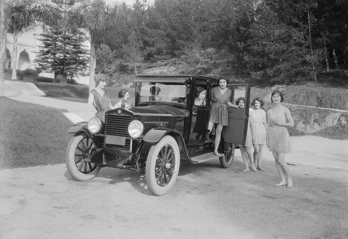 Framed Print : Denishawn Dancers Posing with Hudson Sedan