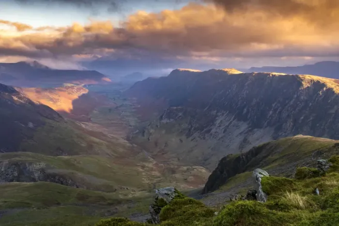 Framed Print : Derwent fells and Newlands valley from Dale Head, Lake District, Cumbria, England Framed Print : Derwent fells and Newlands valley from Dale Head, Lake District, Cumbria, England