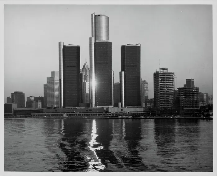Framed Print : Detroit. A view of the skyline of Detroit from across the river, Michigan, circa 1920-1960 Framed Print : Detroit. A view of the skyline of Detroit from across the river, Michigan, circa 1920-1960