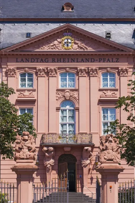 Framed Print : Deutschhaus Mainz parliament building, Mainz, Rhineland-Palatinate, Germany Framed Print : Deutschhaus Mainz parliament building, Mainz, Rhineland-Palatinate, Germany