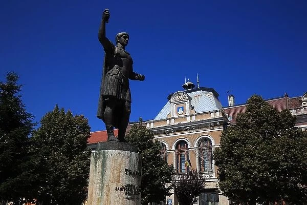Deva, Diemrich, Statue of the Roman Emperor Trajan in front of the Town Hall, Transylvania, Romania