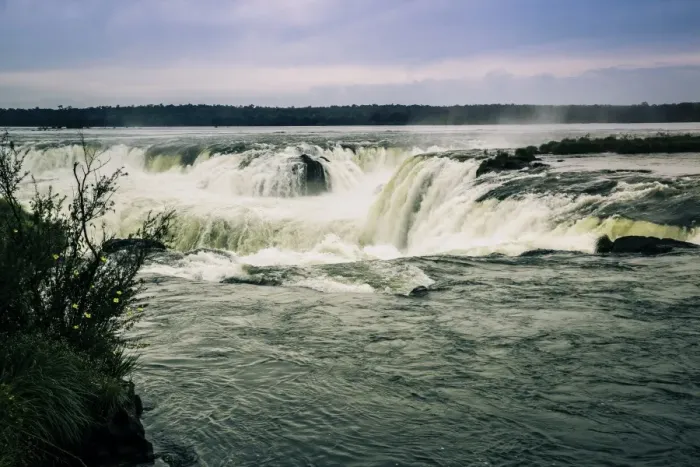 Framed Print : Devils Throat at Iguazu National Park, Argentina Framed Print : Devils Throat at Iguazu National Park, Argentina