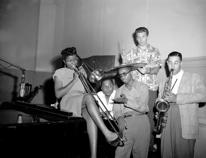 Framed Print : Dexter Gordon Recording Session Framed Print : Dexter Gordon Recording Session