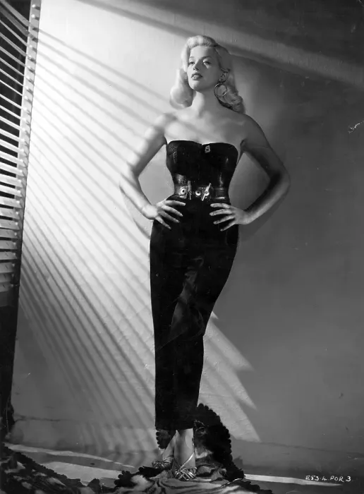 Framed Print : Diana Dors Framed Print : Diana Dors