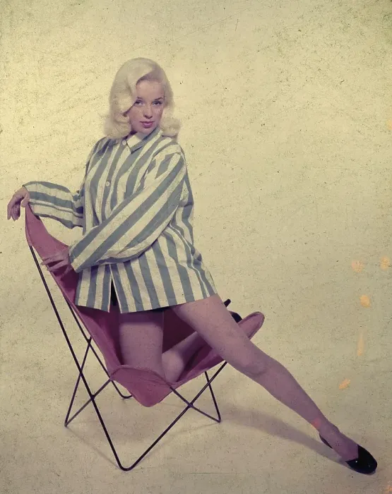 Framed Print : Diana Dors Framed Print : Diana Dors