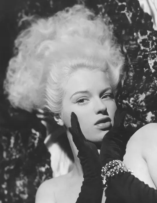 Framed Print : Diana Dors Framed Print : Diana Dors