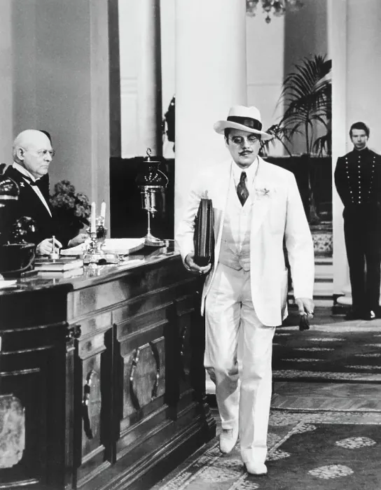 Framed Print : Dick Bogarde as Gustave Von Aschenbach in Death in Venice Framed Print : Dick Bogarde as Gustave Von Aschenbach in Death in Venice