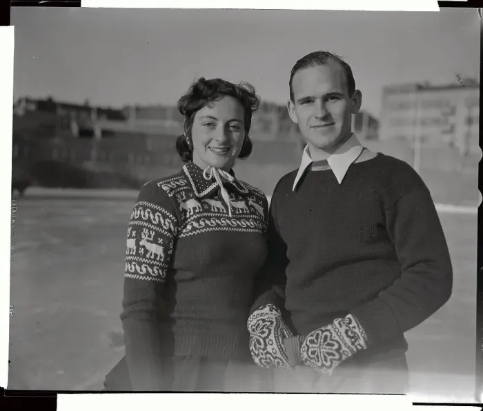Framed Print : Dick Button and Jeannette Altwegg Posing for Camera Framed Print : Dick Button and Jeannette Altwegg Posing for Camera