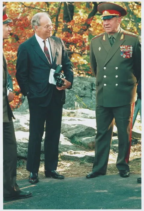 Framed Print : Dick Cheney with Dmitriy Timofeyevich Yazov Framed Print : Dick Cheney with Dmitriy Timofeyevich Yazov