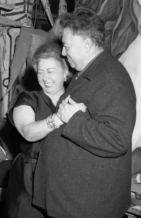 Framed Print : Diego Rivera with Wife Emma Hurtado Framed Print : Diego Rivera with Wife Emma Hurtado