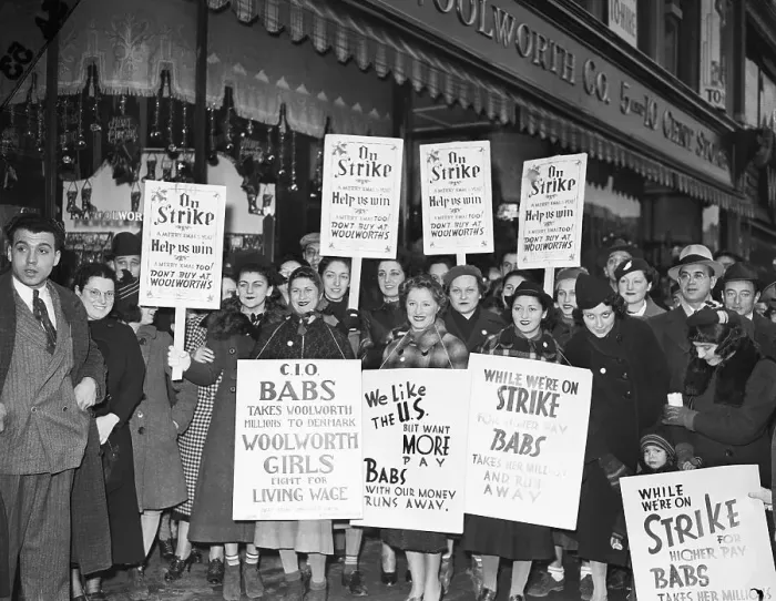 Framed Print : Dime Store Workers On Strike W / Signs Framed Print : Dime Store Workers On Strike W / Signs