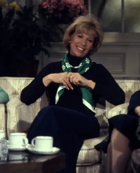 Framed Print : Dinah Shore On a TV Show Framed Print : Dinah Shore On a TV Show