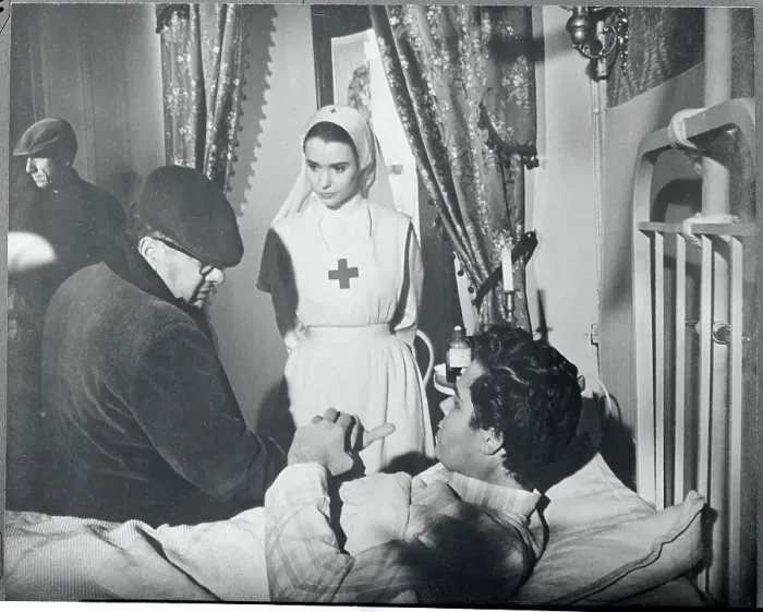 Framed Print : Director Martin Ritt Instructing Actors on Set Framed Print : Director Martin Ritt Instructing Actors on Set
