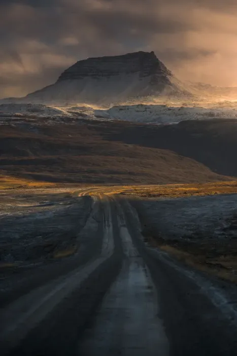 Framed Print : Dirt road through iceland landscape Framed Print : Dirt road through iceland landscape