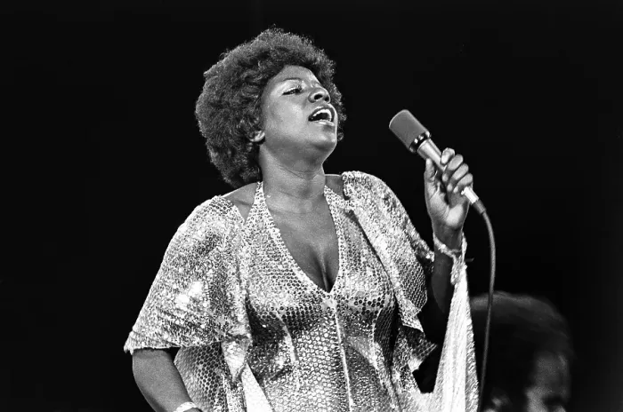 Framed Print : Disco Diva Gloria Gaynor Framed Print : Disco Diva Gloria Gaynor