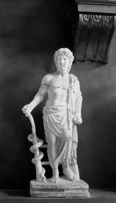 Framed Print : Display of Apollo Statue Framed Print : Display of Apollo Statue