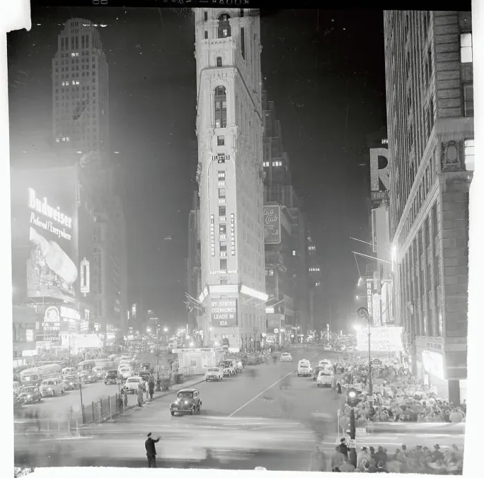 Framed Print : Distant View on Busy Times Square Framed Print : Distant View on Busy Times Square