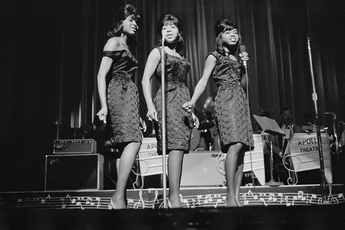 Framed Print : The Dixie Cups Play The Apollo Framed Print : The Dixie Cups Play The Apollo