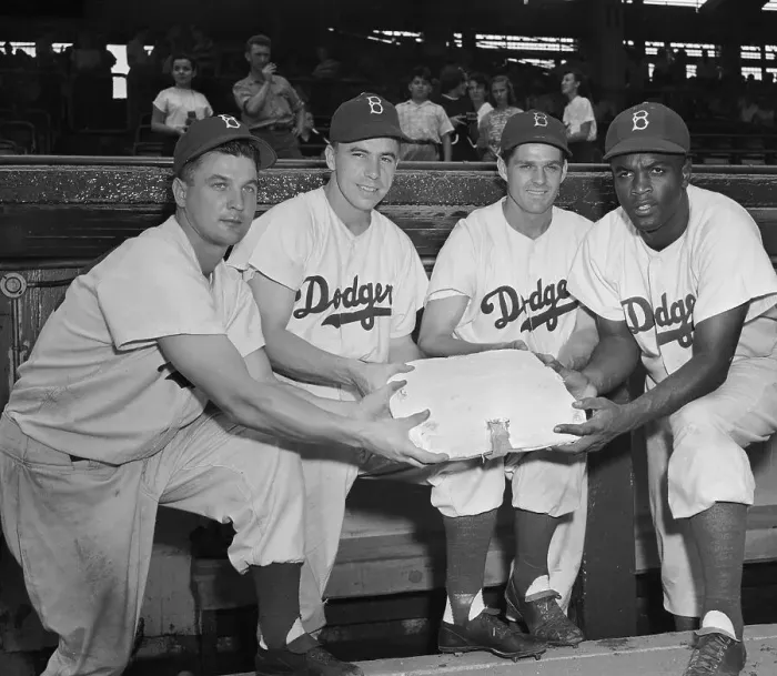 Framed Print : Dodgers Base-stealers Framed Print : Dodgers Base-stealers