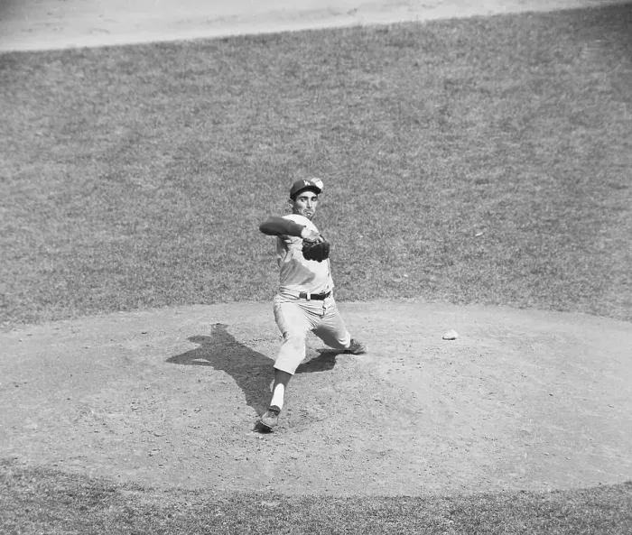 Framed Print : Dodgers Sandy Koufax Pitching Framed Print : Dodgers Sandy Koufax Pitching