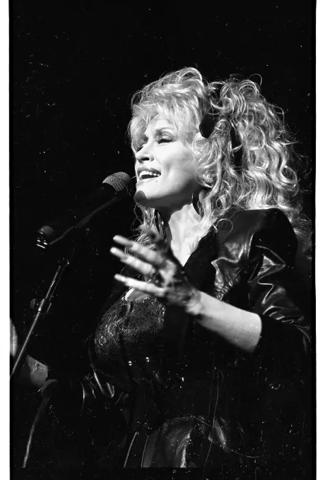 Framed Print : Dolly Parton Performing In LA