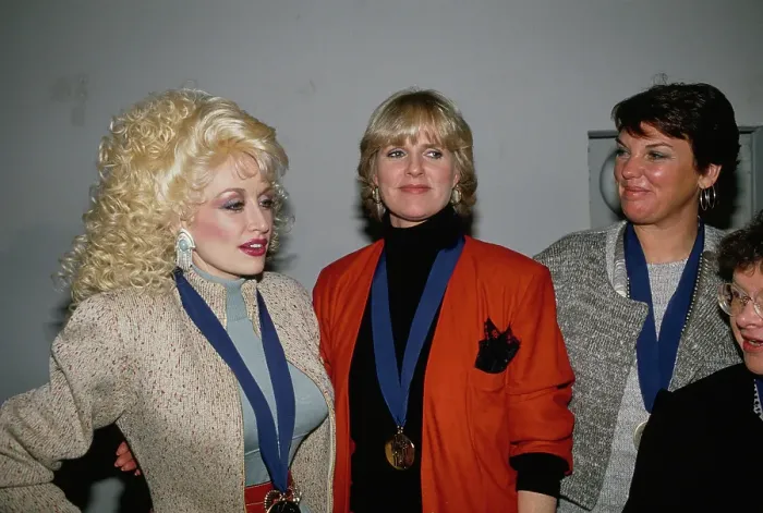 Framed Print : Dolly Parton, Sharon Gless, Tyne Daly And Barbara Mikulski Attend Ms Magazine's Women of the Year Ceremony