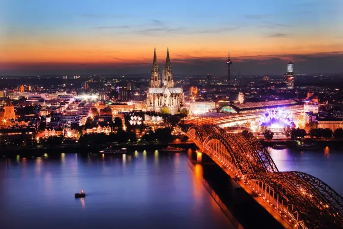 Framed Print : Dom of Cologne at night Framed Print : Dom of Cologne at night