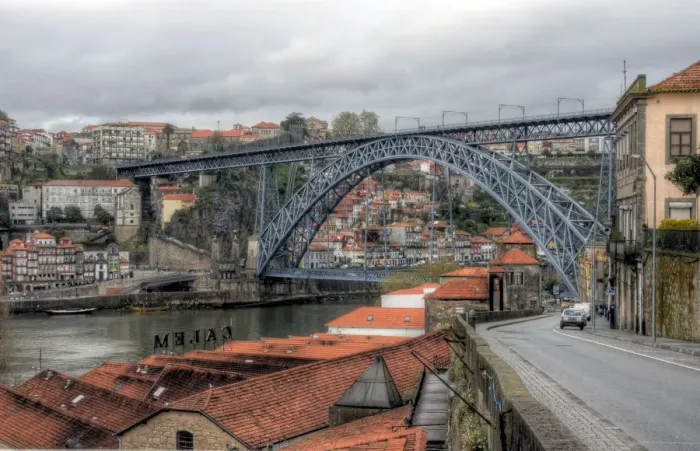 Framed Print : Dom Luis I bridge ans street in Vila Nova de Gaia Framed Print : Dom Luis I bridge ans street in Vila Nova de Gaia