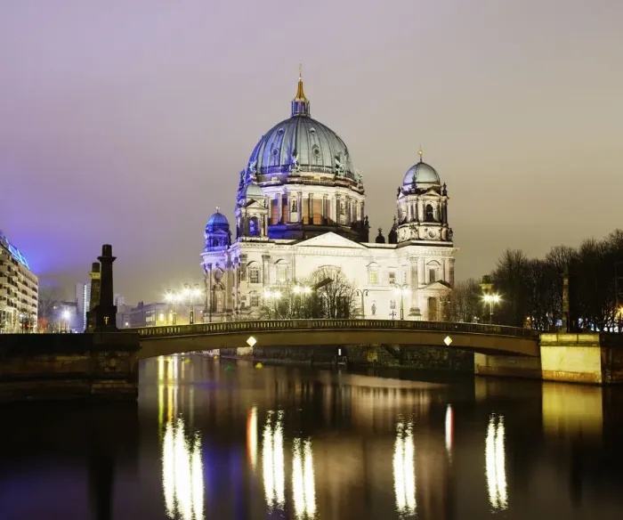 Framed Print : Dome of Berlin at night Framed Print : Dome of Berlin at night