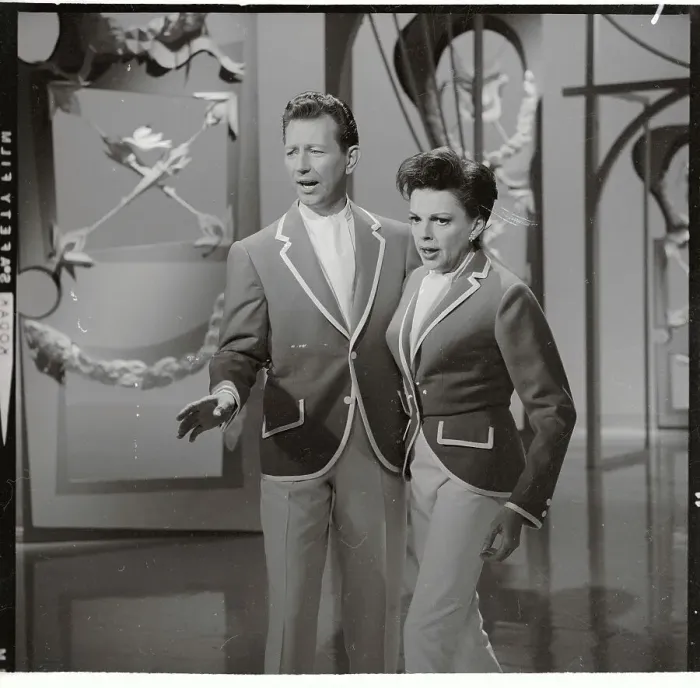 : Donald O'Connor and Judy Garland : Donald O'Connor and Judy Garland
