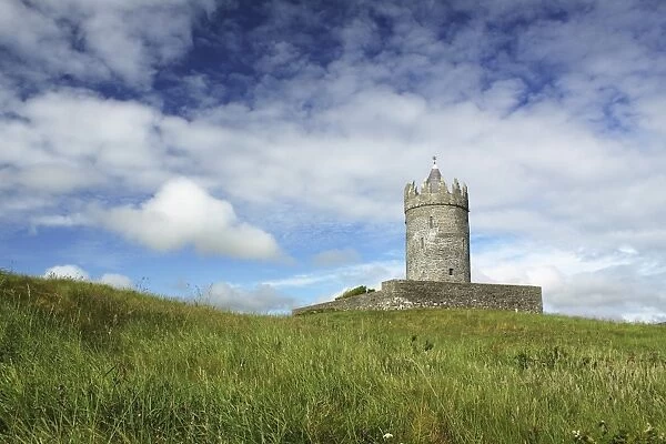 Doonagore castle near doolin in munster region, county clare, ireland
