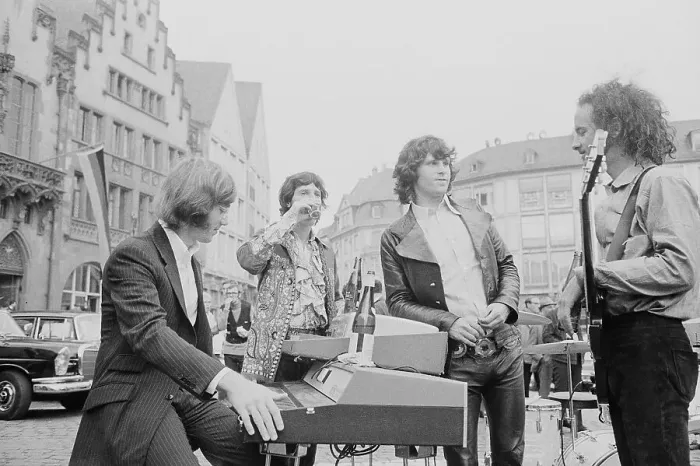 : The Doors Taking Break During Concert : The Doors Taking Break During Concert