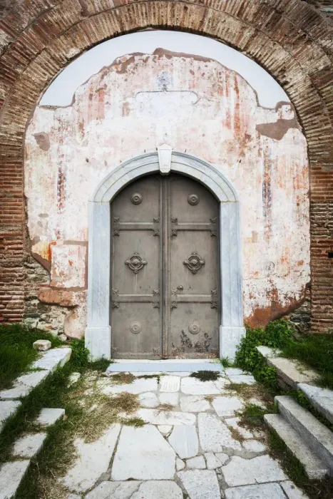 Framed Print : Doorway to the fourth century AD Rotunda of Galerius, a Roman monument