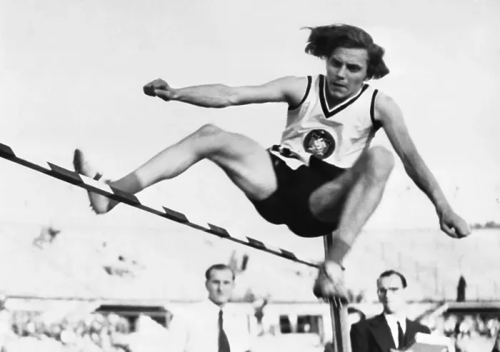 Framed Print : Dora Ratjens Framed Print : Dora Ratjens