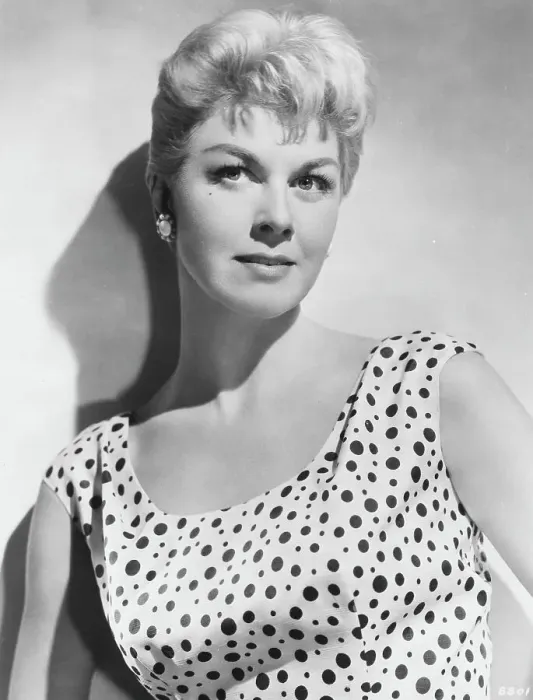 Framed Print : Doris Day. Portrait of actress and singer Doris Day, wearing a polka dot dress, circa 1950 Framed Print : Doris Day. Portrait of actress and singer Doris Day, wearing a polka dot dress, circa 1950