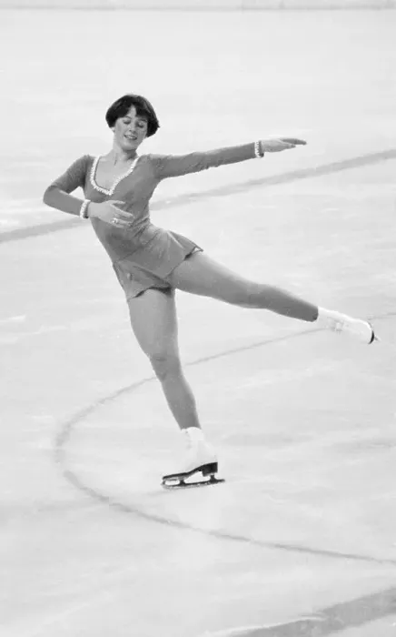 Framed Print : Dorothy Hamill Skating in Winter Olympics Arena Framed Print : Dorothy Hamill Skating in Winter Olympics Arena