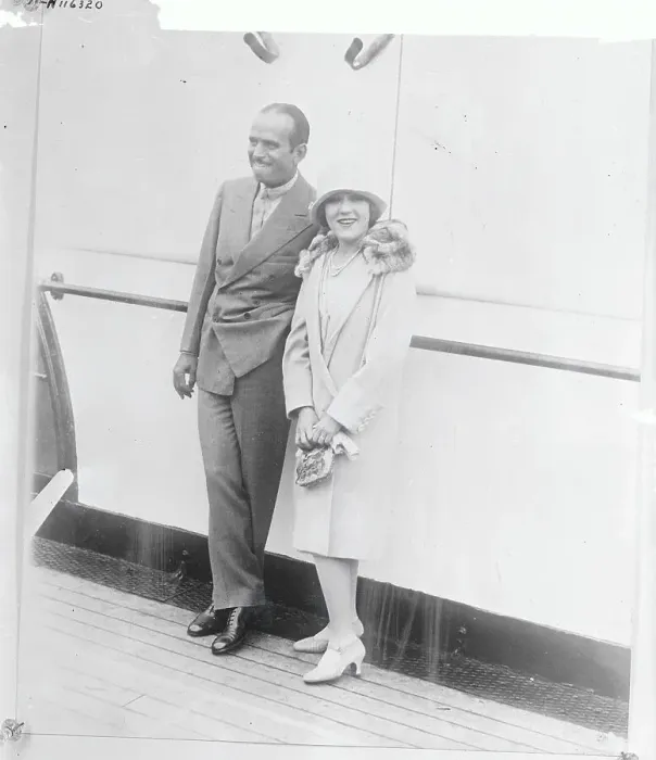 Framed Print : Douglas Fairbanks and Mary Pickford on Ship's Deck Framed Print : Douglas Fairbanks and Mary Pickford on Ship's Deck