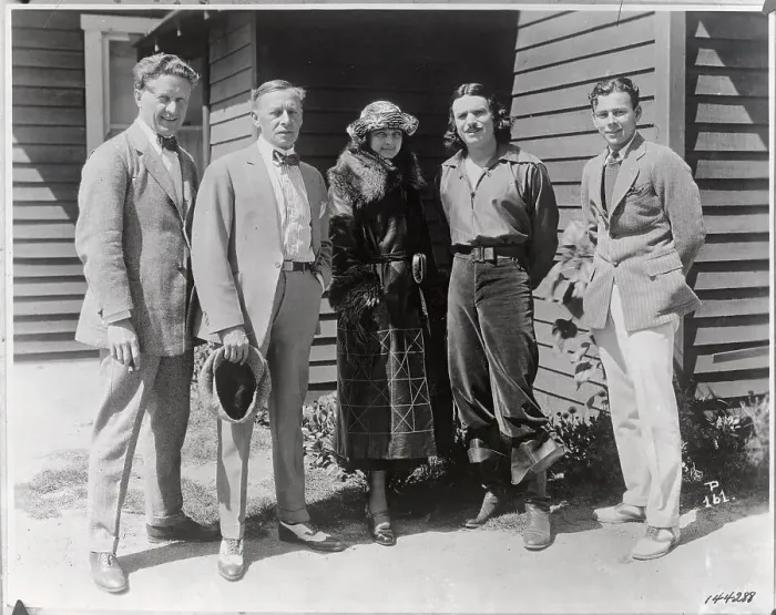 Framed Print : Douglas Fairbanks with Willie Collier and Other Actors