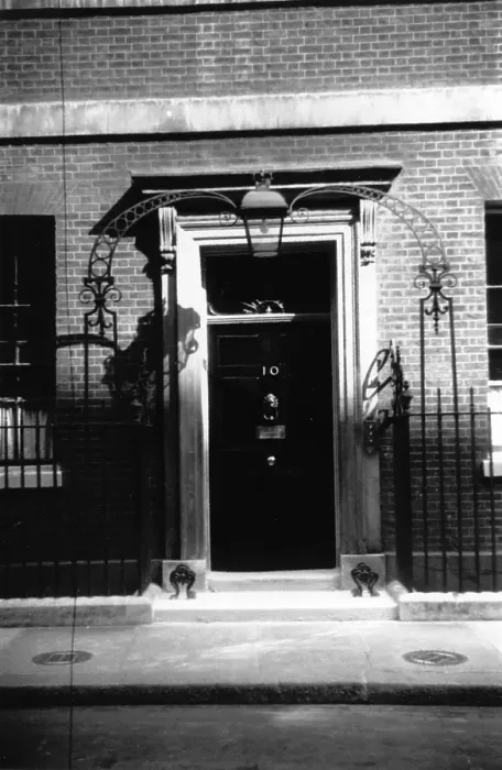 Framed Print : Ten Downing St
