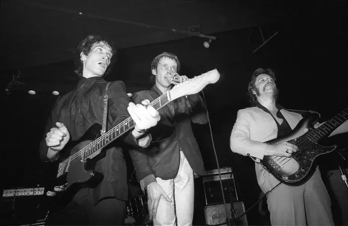 Framed Print : Dr Feelgood Live Framed Print : Dr Feelgood Live