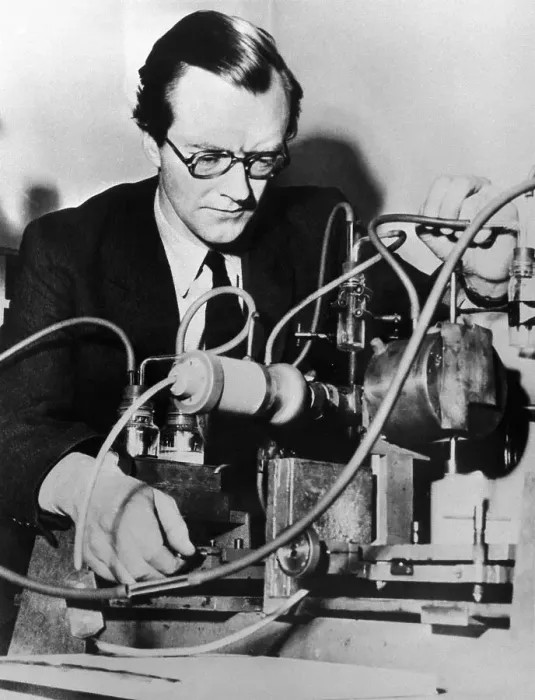 Framed Print : Dr. Maurice Wilkins Working in His Laboratory Framed Print : Dr. Maurice Wilkins Working in His Laboratory