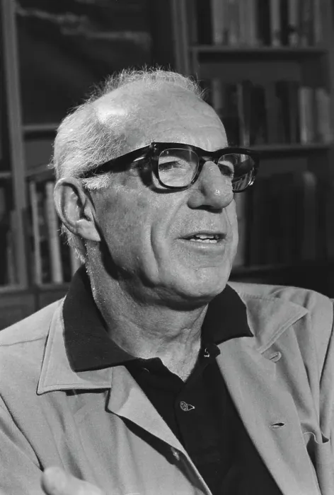 Framed Print : Dr Spock. American paediatrician Dr Benjamin Spock (1903 - 1998), December 1968 Framed Print : Dr Spock. American paediatrician Dr Benjamin Spock (1903 - 1998), December 1968
