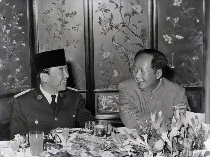 Framed Print : Dr. Sukarno Chats With Mao Tse-Tung Framed Print : Dr. Sukarno Chats With Mao Tse-Tung