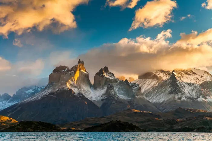 Framed Print : Dramatic dawn in Torres del Paine, Chile Framed Print : Dramatic dawn in Torres del Paine, Chile