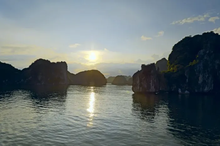 Framed Print : Dramatic karst formations of Halong Bay, Vietnam Framed Print : Dramatic karst formations of Halong Bay, Vietnam