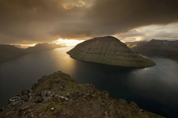 Framed Print : Dramatic mood lighting over the islands of Kalsoy, Kunoy and Bordoy, Borooy, Norooyar, Faroe Islands, Denmark