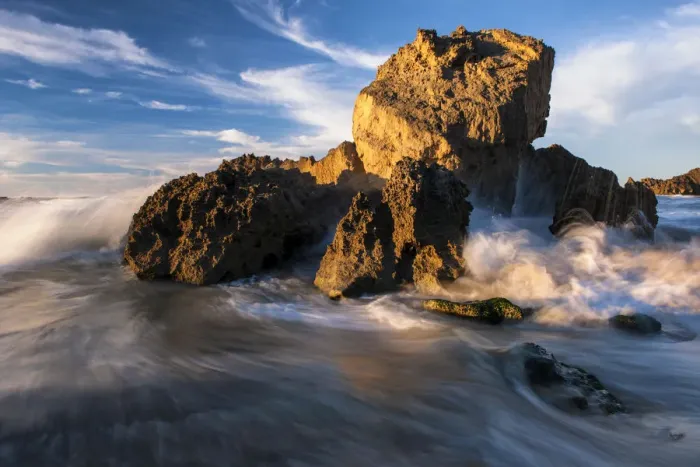 Framed Print : Dramatic seascape of Waves Crashing over Rocks on the beach at Kenton-On-Sea, Eastern Cape Province, South Africa Framed Print : Dramatic seascape of Waves Crashing over Rocks on the beach at Kenton-On-Sea, Eastern Cape Province, South Africa