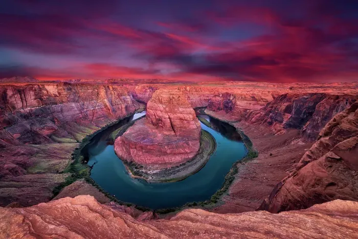 Framed Print : Dramatic Sunrise at Horseshoe Bend Framed Print : Dramatic Sunrise at Horseshoe Bend