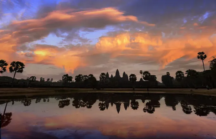 Framed Print : dramatic sunrise sky over angkor wat complex siemreap Framed Print : dramatic sunrise sky over angkor wat complex siemreap