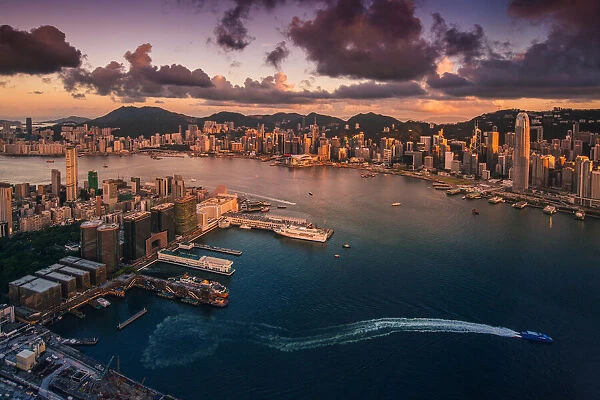 Dramatic sunset of Hong Kong harbour